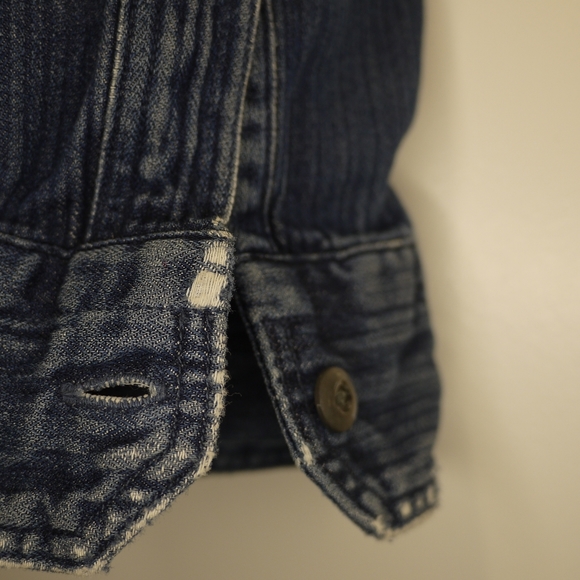 Levis Slim Fit Shirt - Picture 9 of 11